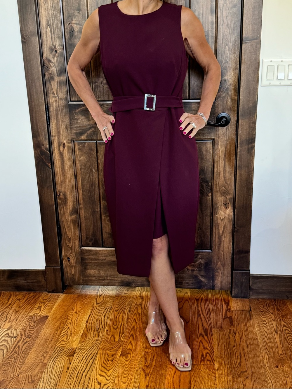 White House Black Market Sleeveless Belted Sheath Dress in Burgundy